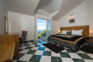 Beachfront Villa with Heated Pool in Mirca