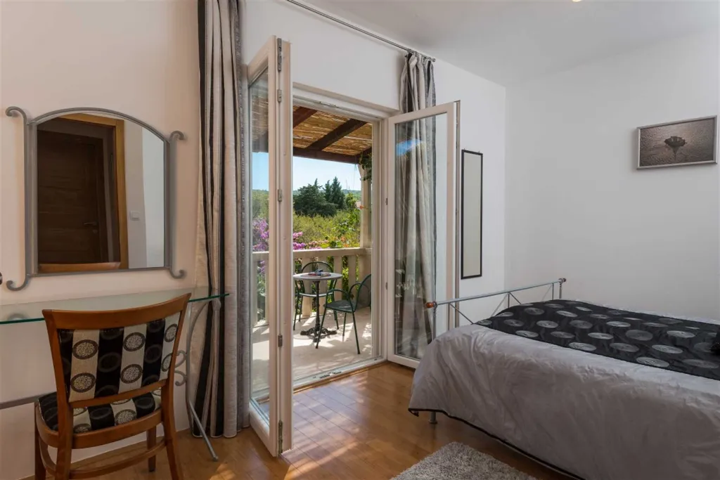 Beachfront Villa with Heated Pool in Mirca