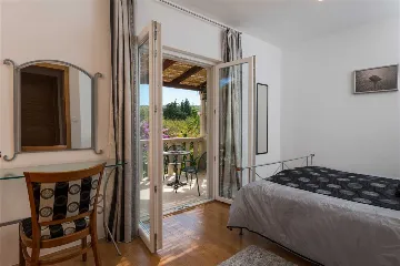 Beachfront Villa with Heated Pool in Mirca