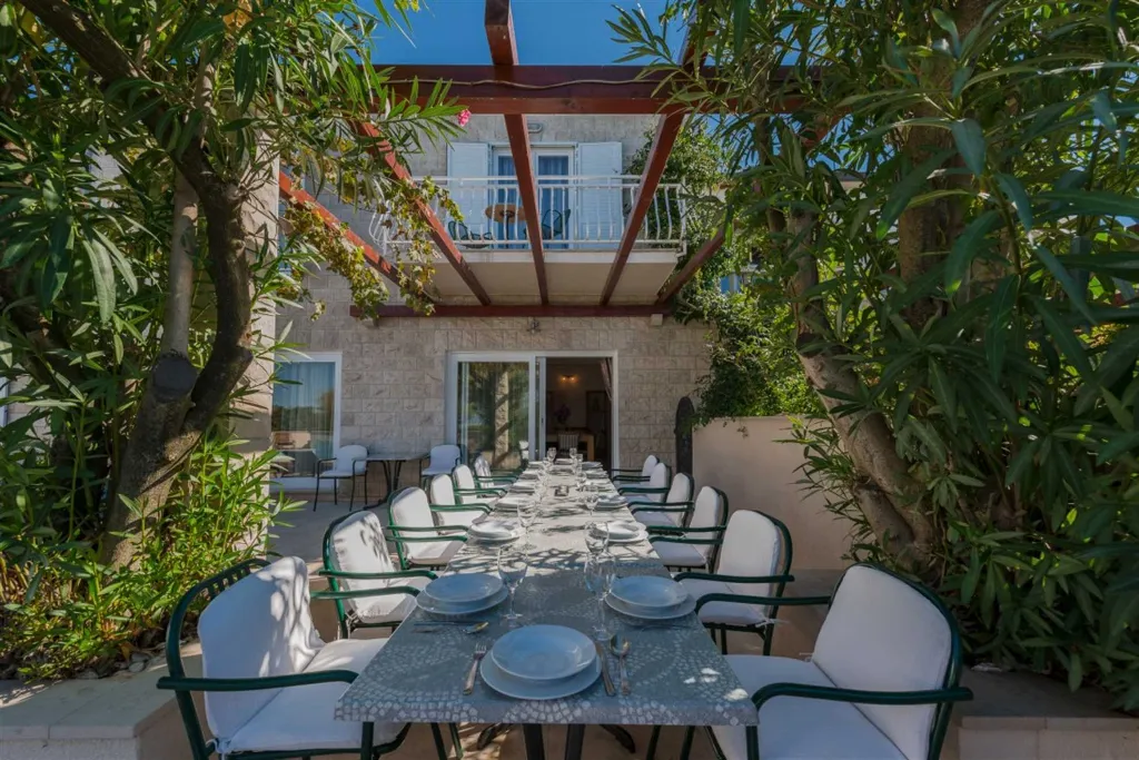 Beachfront Villa with Heated Pool in Mirca