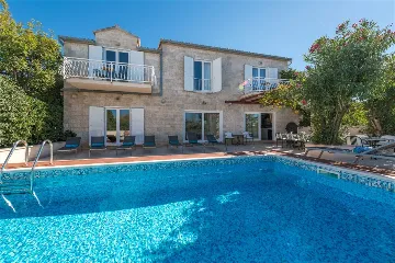 Beachfront Villa with Heated Pool in Mirca