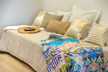 Contemporary Seafront Villa with Infinity Pool Selca