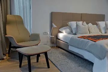 Contemporary Seafront Villa with Infinity Pool Selca