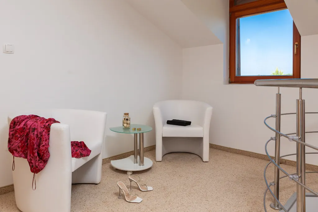 Seaside Family Villa with Pool in Betina