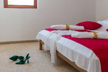 Seaside Family Villa with Pool in Betina