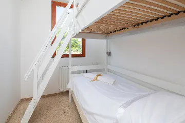 Seaside Family Villa with Pool in Betina