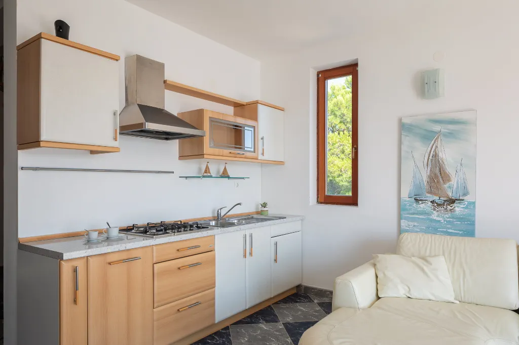 Seaside Family Villa with Pool in Betina