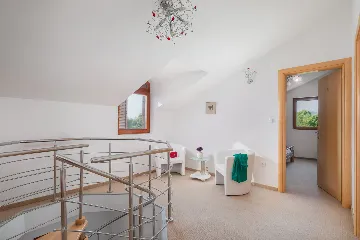 Seaside Family Villa with Pool in Betina