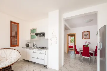 Seaside Family Villa with Pool in Betina