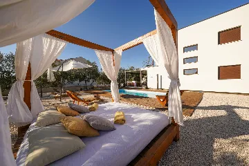 Family Villa with Pool in Sukošan