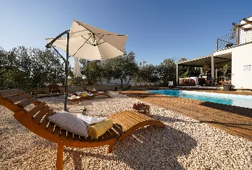 Family Villa with Pool in Sukošan