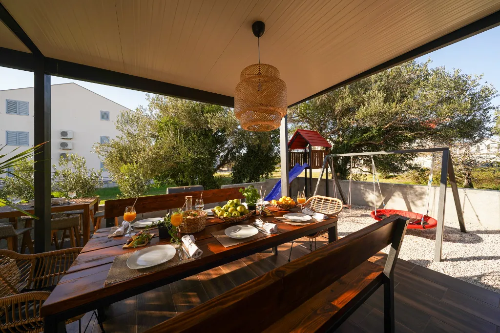 Family Villa with Pool in Sukošan