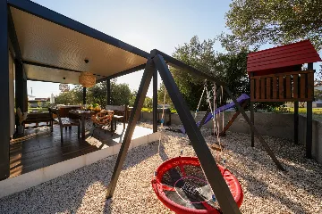 Family Villa with Pool in Sukošan