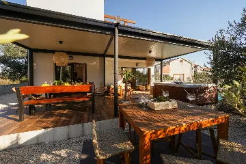 Family Villa with Pool in Sukošan