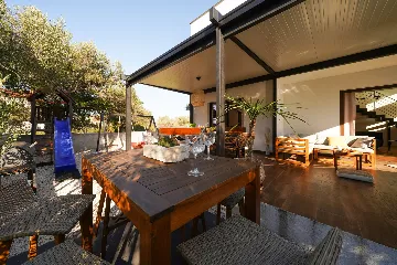 Family Villa with Pool in Sukošan