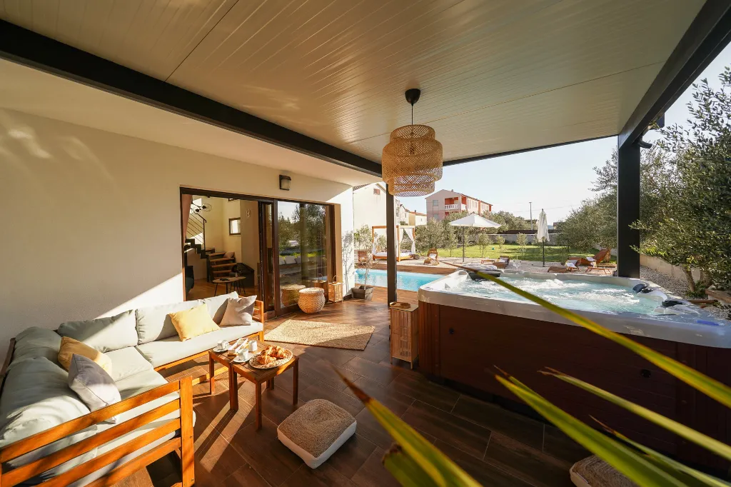 Family Villa with Pool in Sukošan