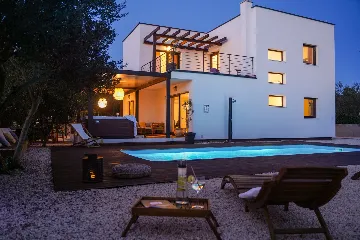 Family Villa with Pool in Sukošan