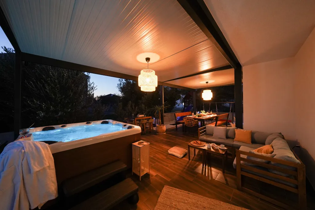 Family Villa with Pool in Sukošan