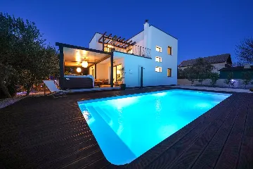 Family Villa with Pool in Sukošan