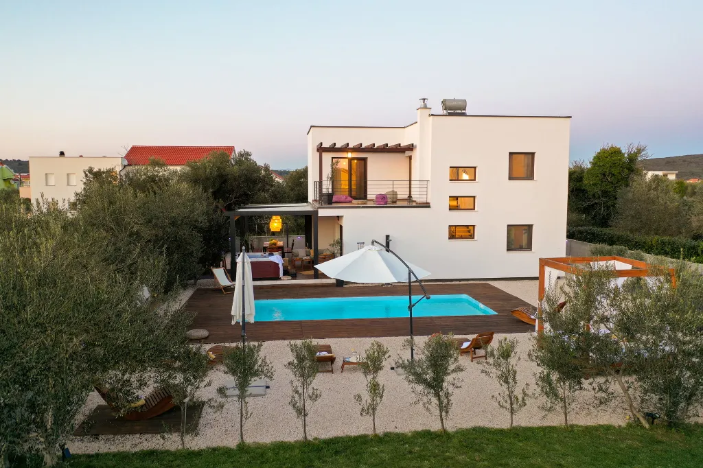 Family Villa with Pool in Sukošan