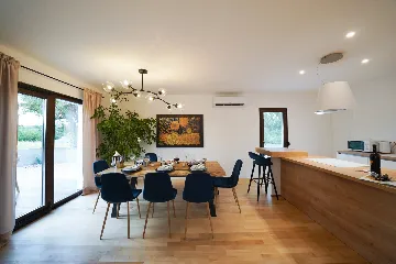 Family Villa with Pool in Sukošan