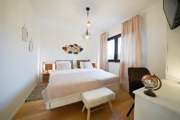 Family Villa with Pool in Sukošan