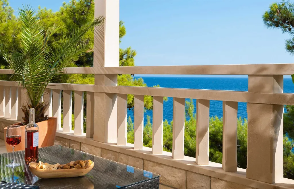 Beachfront Villa with Pool on Brac Island