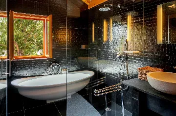 Beachfront Villa with Pool on Brac Island