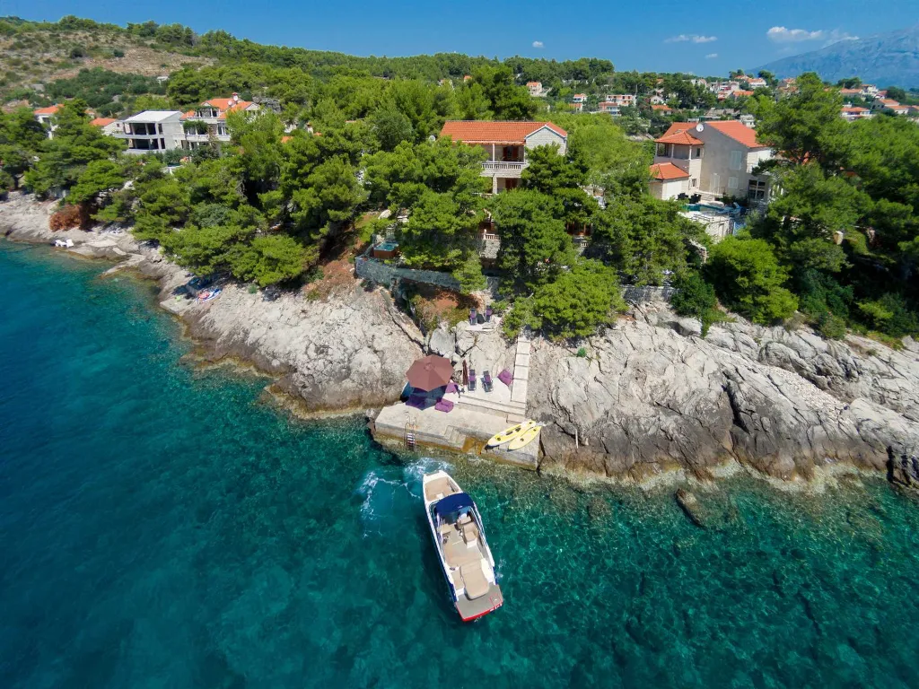 Beachfront Villa with Pool on Brac Island