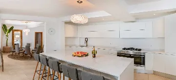 Beachfront Villa with Pool on Brac Island