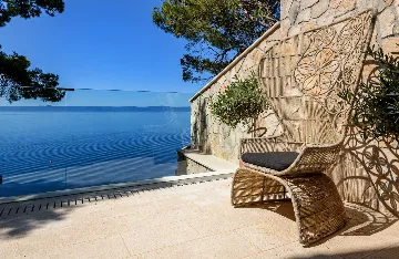 Beachfront Villa with Pool on Brac Island