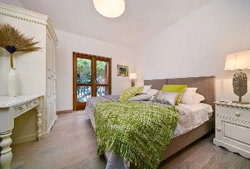 Beachfront Villa with Pool on Brac Island