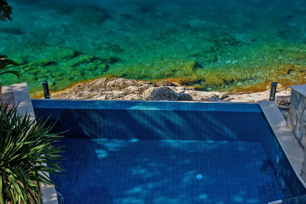 Beachfront Villa with Pool on Brac Island