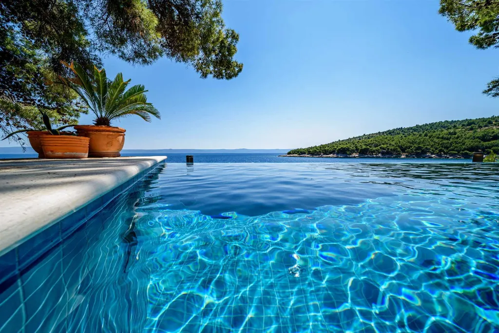 Beachfront Villa with Pool on Brac Island