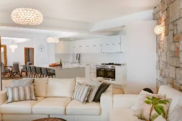 Beachfront Villa with Pool on Brac Island