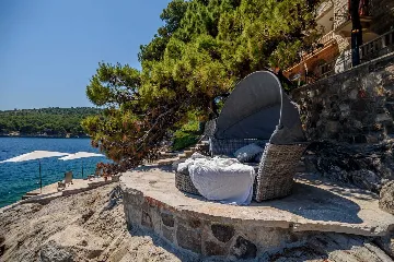 Beachfront Villa with Pool on Brac Island