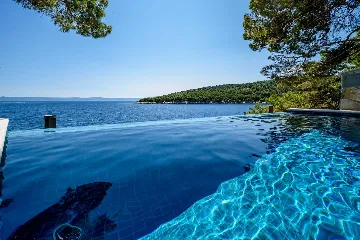 Beachfront Villa with Pool on Brac Island