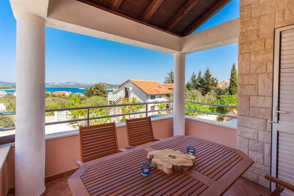 Modern Villa with Pool in Murter
