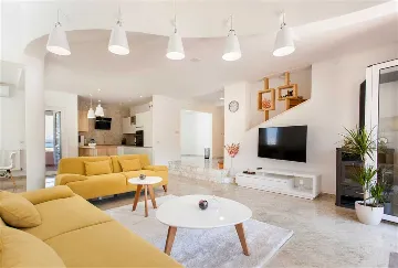 Modern Villa with Pool in Murter