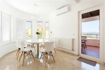 Modern Villa with Pool in Murter