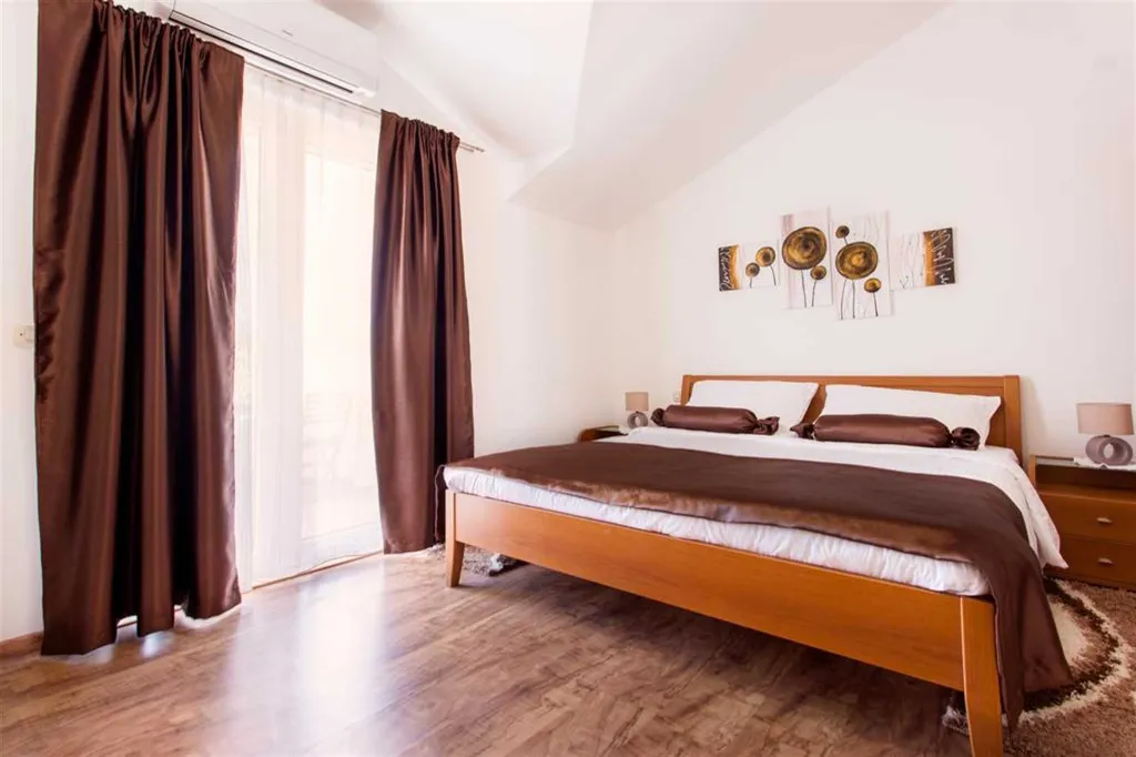 Modern Villa with Pool in Murter