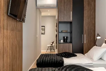 Modern Studio Apartment with Sauna Access in Split