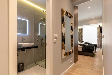 Modern Studio Apartment with Sauna Access in Split