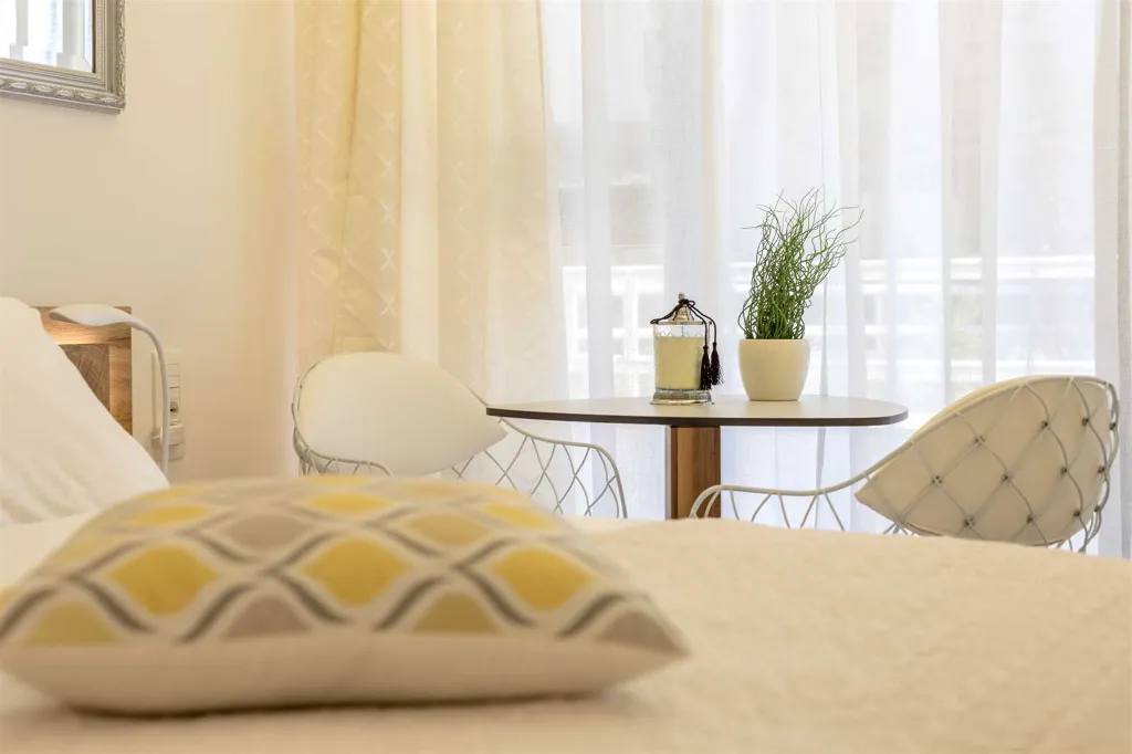 Sunny Double Apartment with Sauna Near Bačvice Beach, Split