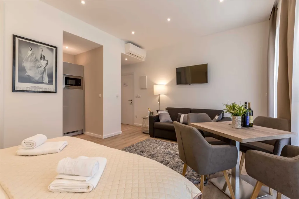 Modern Three-Bedroom Apartment in Split Center