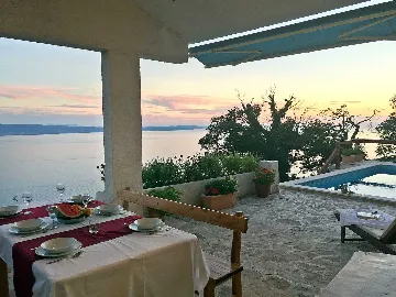 Private Villa with Pool in Jesenice