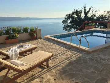 Private Villa with Pool in Jesenice