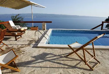 Private Villa with Pool in Jesenice