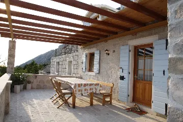 Private Villa with Pool in Jesenice