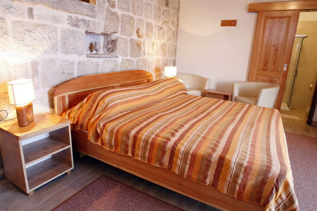 Private Villa with Pool in Jesenice